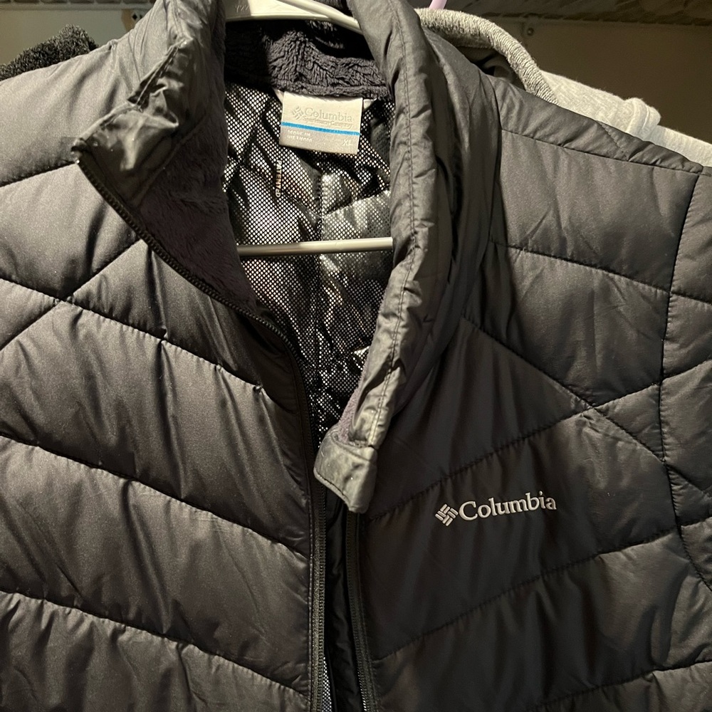 Columbia puffer vest women’s XL